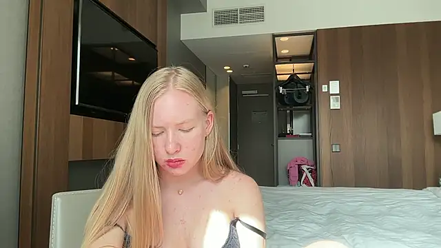 DarimBlondie Live XXX-chat
