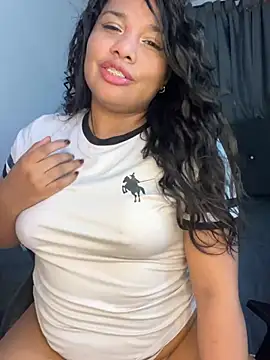 Rashell1_Queen's Live XXX Chat
