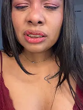 Rashell1_Queen's Live XXX Chat