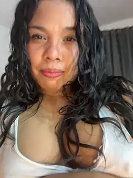 Rashell1_Queen Chat XXX live