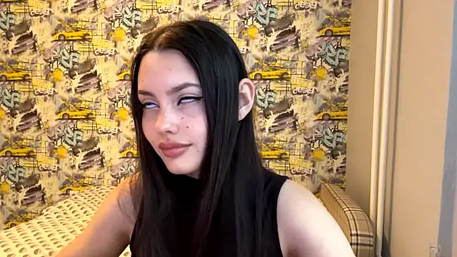WizardLizzy Adlı Modelin Canlı XXX Sohbeti