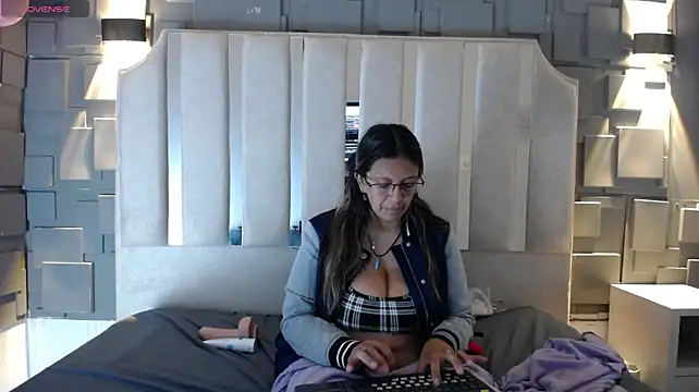 sami29_'s Webcam Show