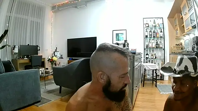 הופעת וובקאם של Bigtreatofficial
