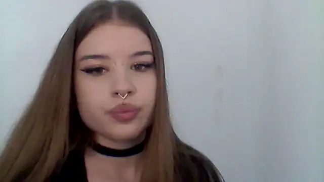 צ'אט XXX בשידור חי של MollyHotTeen