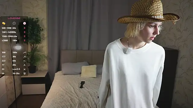 ErmelindaRottner's Live XXX Chat