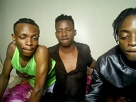 threemanias' Webcam Show