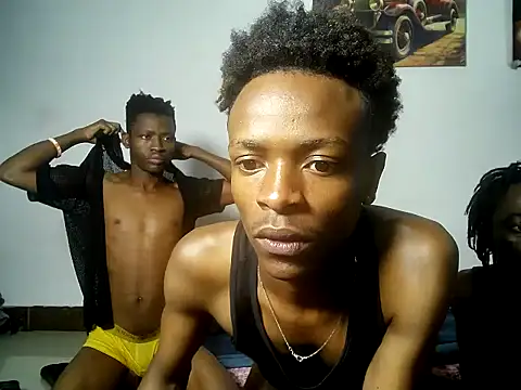 Show modela threemanias na web-kameri
