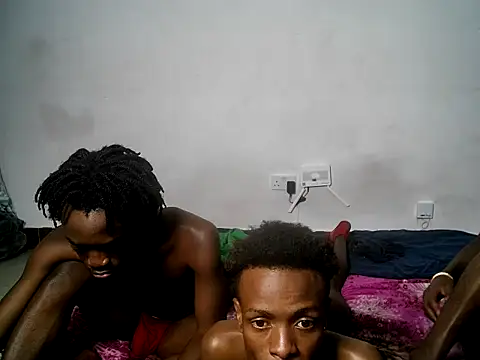 threemanias webcam show