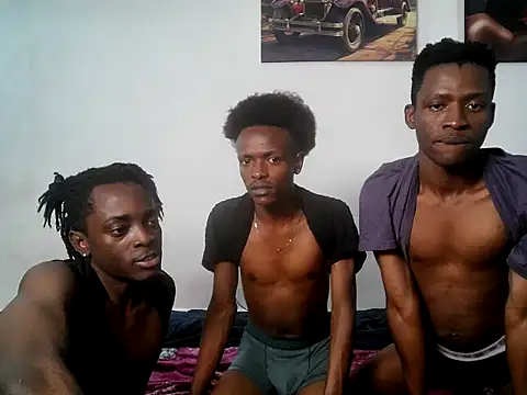 threemanias – webcam-show