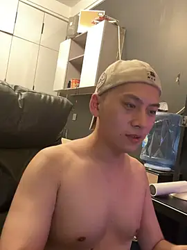 yichen008 Show in webcam