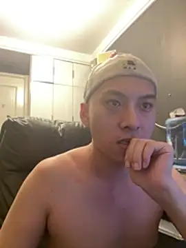 yichen008 在線直播表演