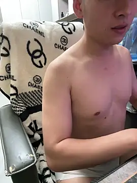 yichen008 在線直播表演
