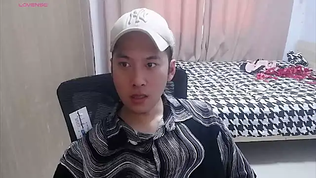 yichen008 在線直播表演
