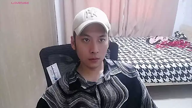 yichen008 Adlı Modelin Web Kamerası Şovu