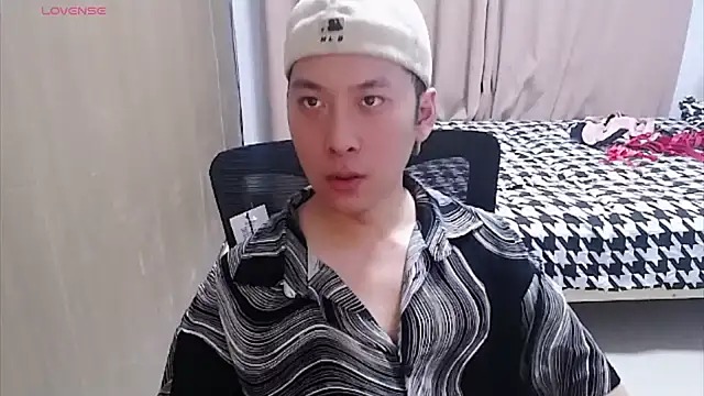 yichen008's Webcam Show