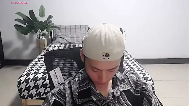 yichen008 在線直播表演