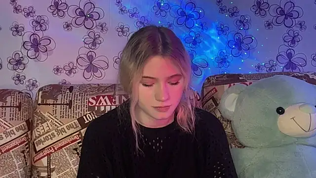 EarlineStrojnys' Live XXX Chat