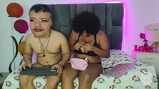 ElaAndNoxn Webbikameraesitys