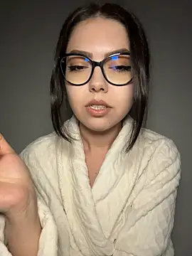 KaylaLewyss Chat XXX in diretta