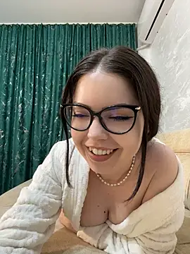 KaylaLewyss – Naživo XXX chat