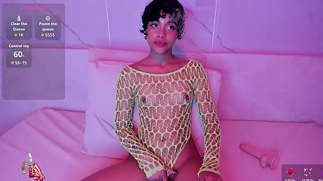 selena_holt webcam show