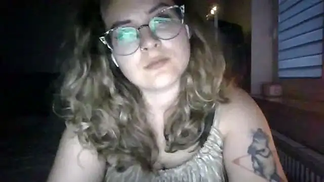 Вебкам-шоу LucyTease