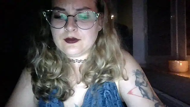 LucyTease Webcamshow