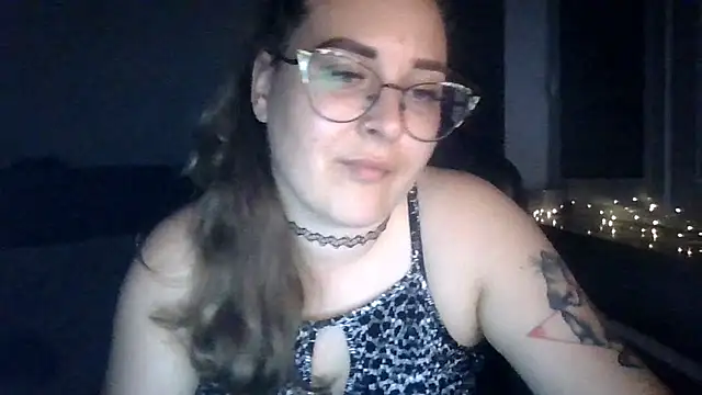 Вебкам-шоу LucyTease