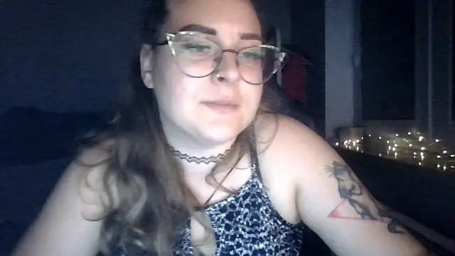 LucyTease – Kamerová šou