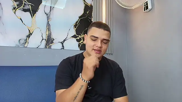 Frank_Miller2 Show in webcam