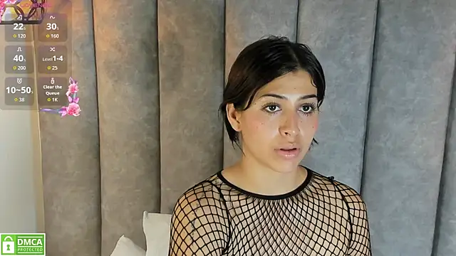 Bombom_Cambell Adlı Modelin Canlı XXX Sohbeti