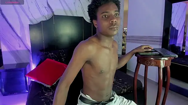 _noah04's Webcam Show