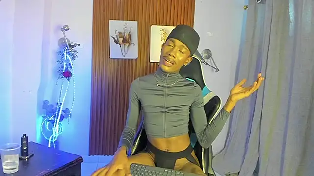 Ikaro_blue Webcam show