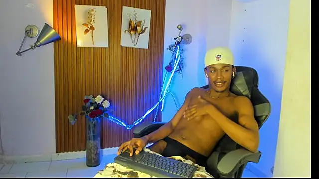 Ikaro_blue Webcam Show