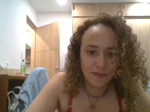 XXX chat uživo modela ValeriaMonroe