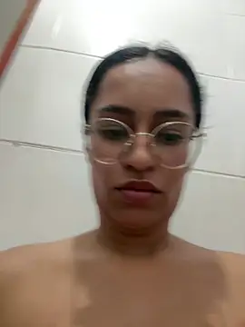 saffadinhaa Show Webcam