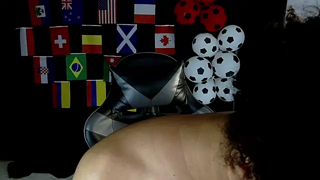 Show modela skart_bigcock na web-kameri