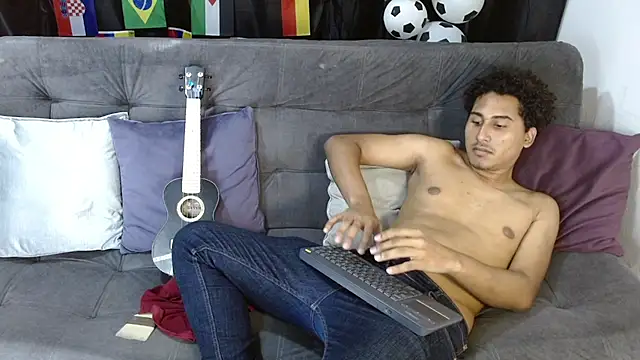 โชว์เว็บแคมของ skart_bigcock