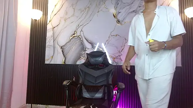 Pokazy przed kamerką – skart_bigcock