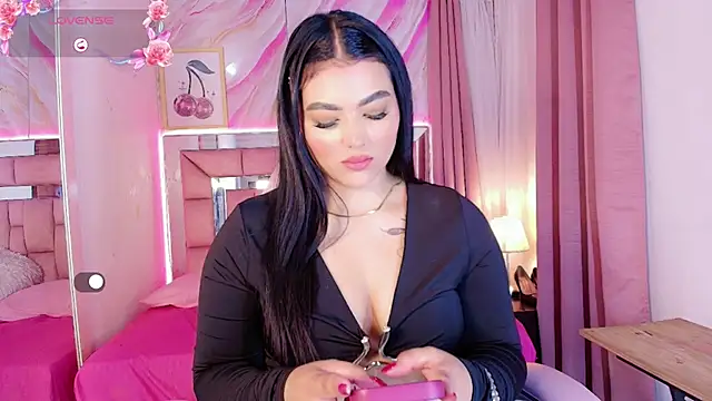 Chat XXX en directo de Marilyn_Rouge_