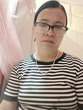 แชท XXX สดของ Chilly-wet
