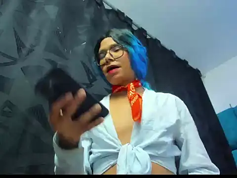 Pokazy przed kamerką – dirty_bigdick24cm