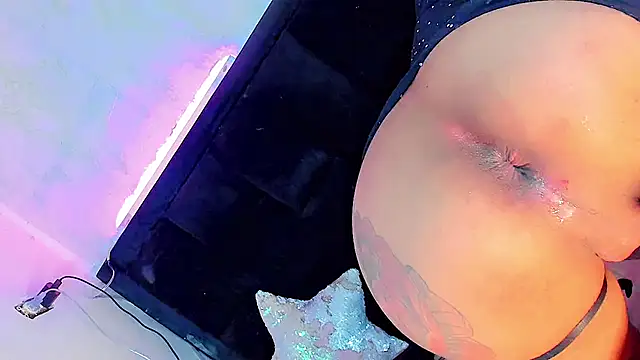 thehotdivas' Webcam Show