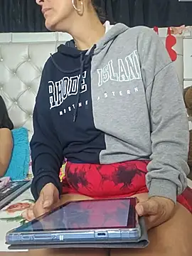 Pokój czatu na żywo – Danna_-123