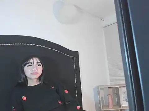 Valey_nikol Adlı Modelin Web Kamerası Şovu