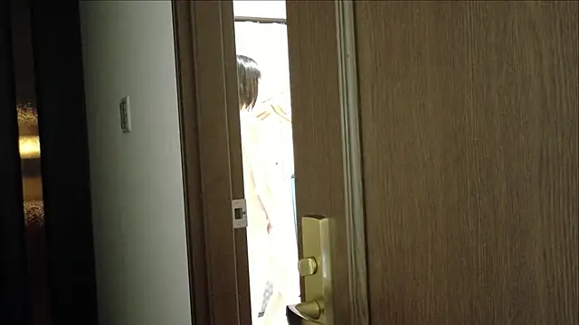 SarikoLovesSex 网络视讯表演
