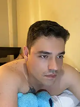 Show de Valentino_ruiz na webcam