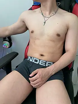 kr_hotguy1 Webcam-Show