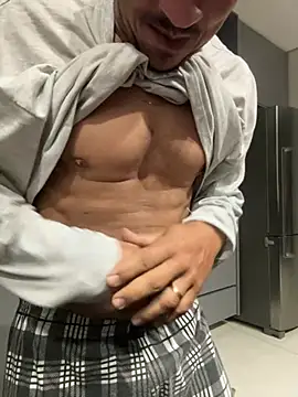 kzado37's Webcam Show