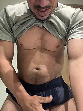 kzado37 webkamerás műsora
